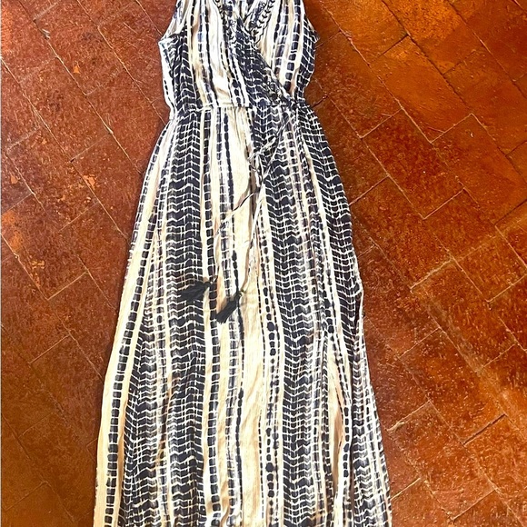 Elegant Blue and White Striped Maxi Dress with floral embroidery. - Picture 3 of 4